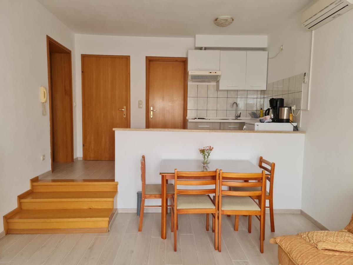 Apartment Mira 普拉 外观 照片