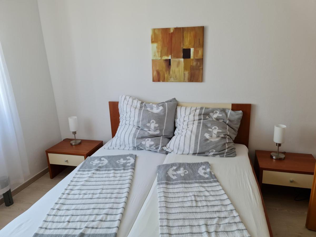 Apartment Mira 普拉 外观 照片