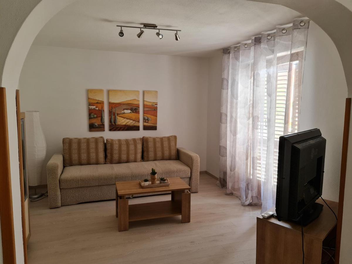 Apartment Mira 普拉 外观 照片