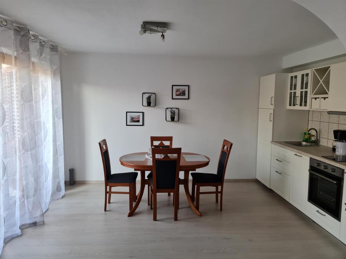 Apartment Mira 普拉 外观 照片