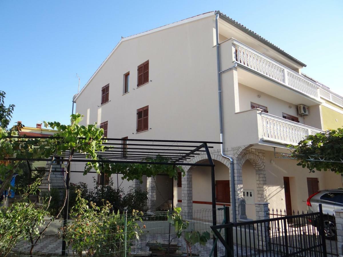 Apartment Mira 普拉 外观 照片