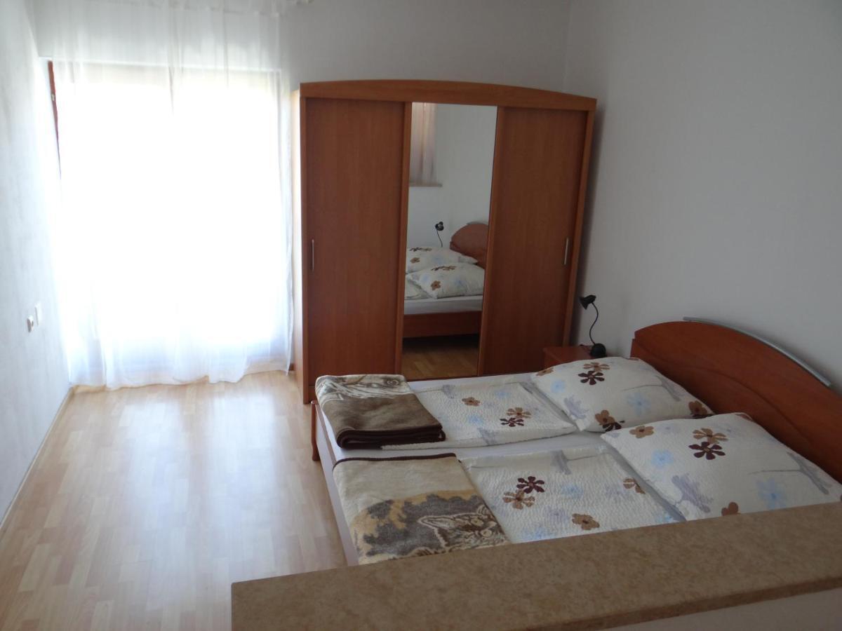 Apartment Mira 普拉 外观 照片